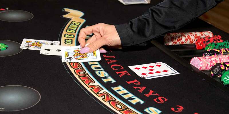 Hướng dẫn cách chơi cơ bản Blackjack là gì?